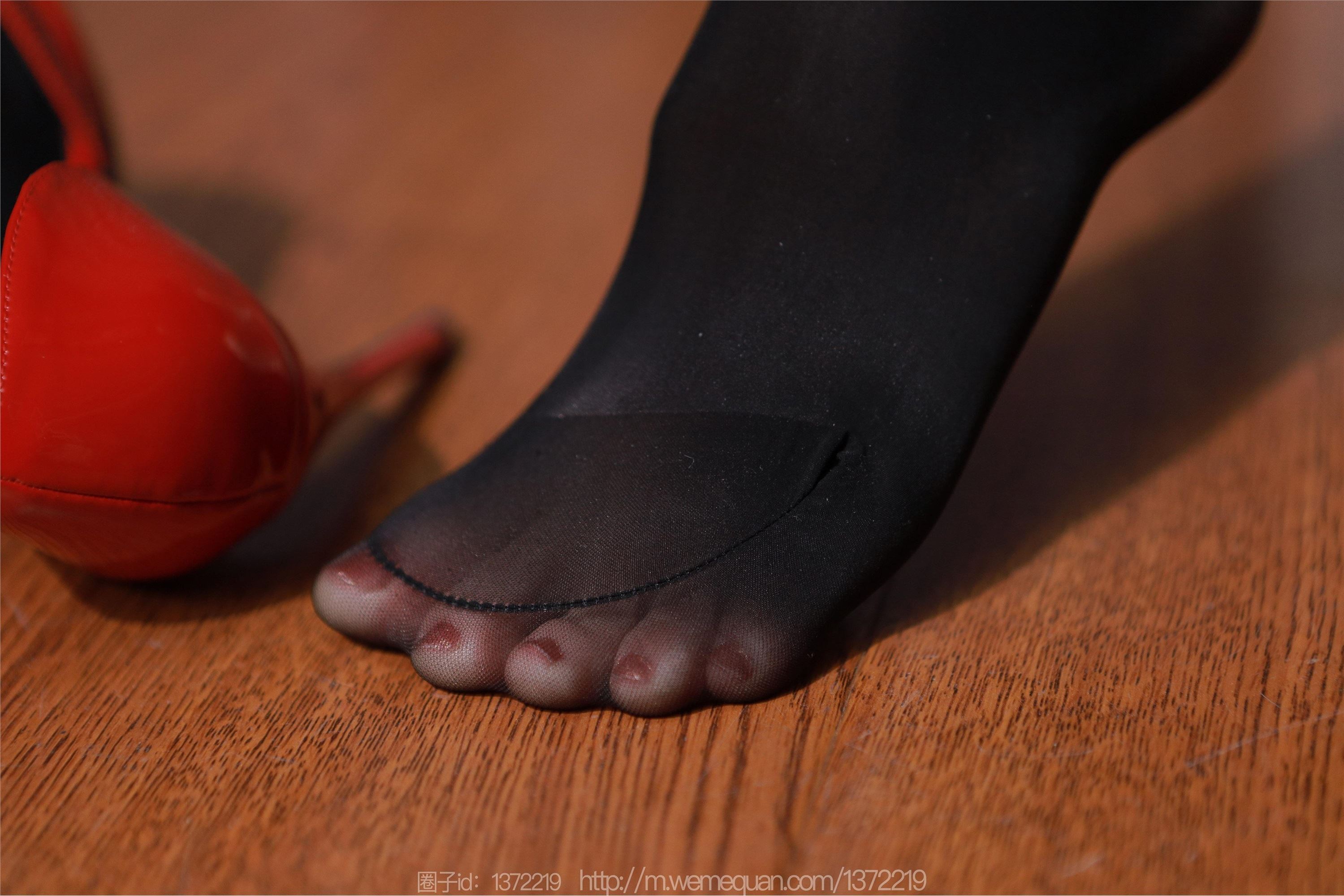 IESS异思趣向  2022.12.25 丝享家 1309 团团《红色姓感漆皮》